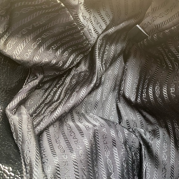 Vintage Prada Nylon shoulder bag with good condition. Look at photos - Picture 8 of 15